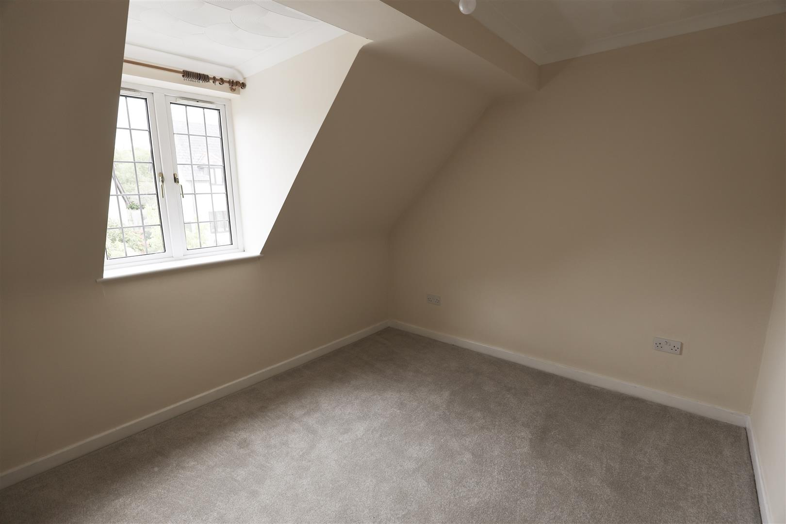 14 Great House Meadow, Llantwit Major, Vale Of Glamorgan CF61 1SU